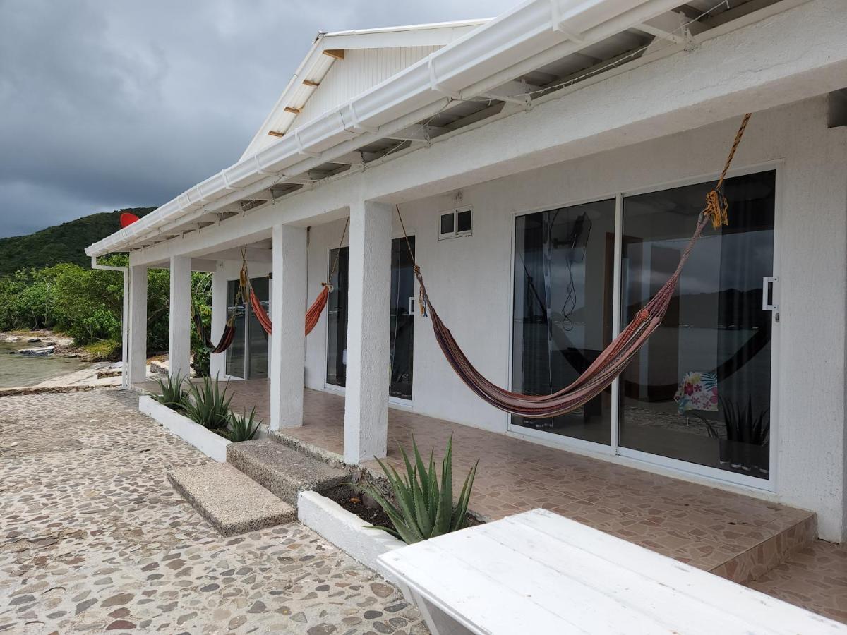 Posada Old Town Bay Providencia  المظهر الخارجي الصورة
