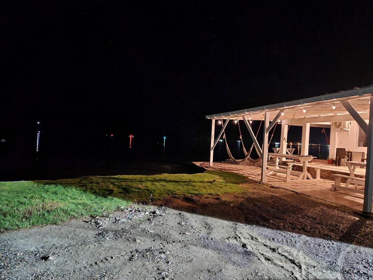 Posada Old Town Bay Providencia  المظهر الخارجي الصورة