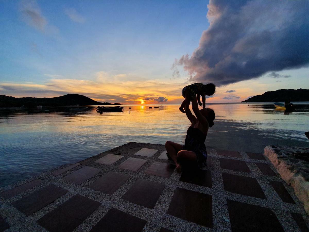Posada Old Town Bay Providencia  المظهر الخارجي الصورة